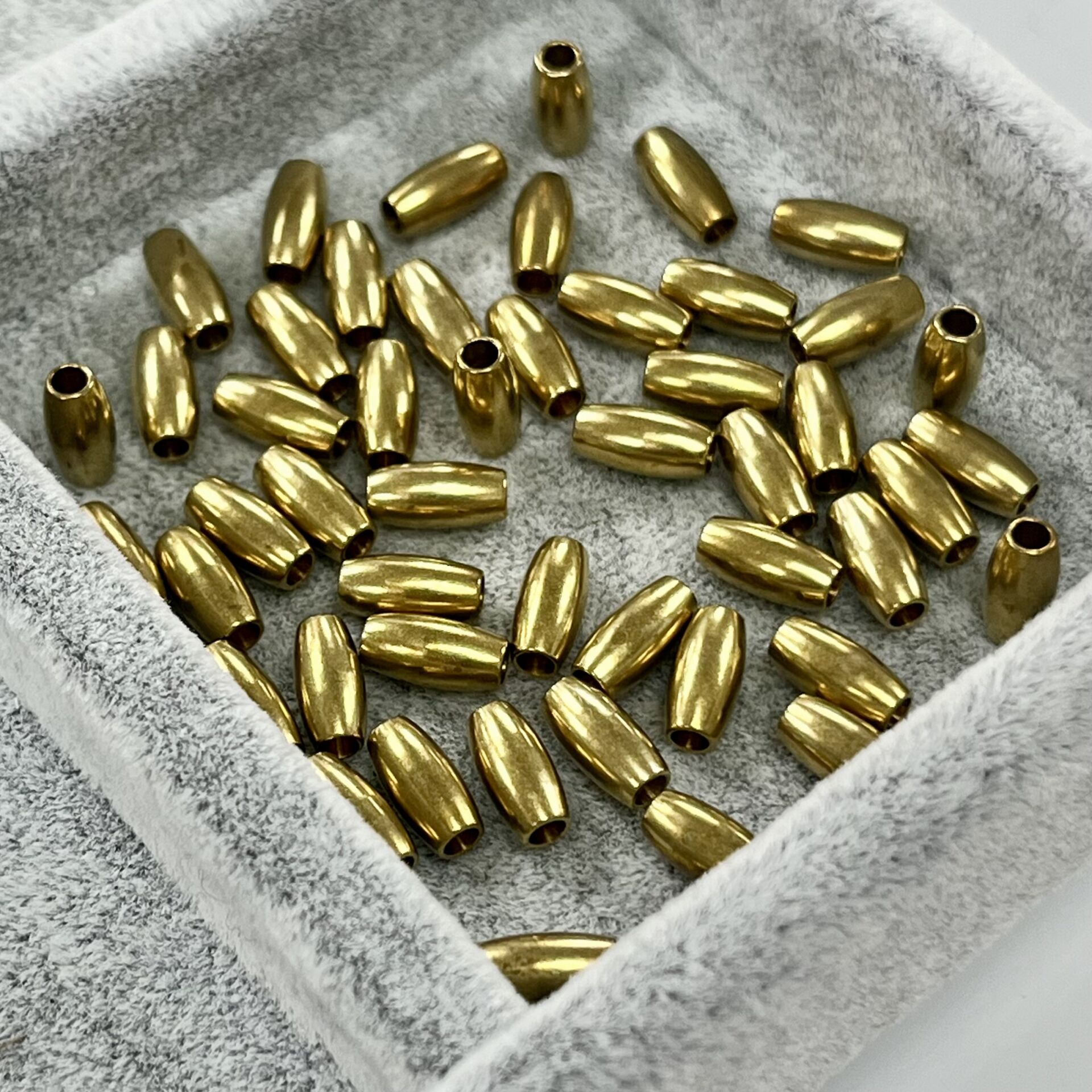 Mekik Pirinç Metal Boncuk 4mm x 8mm - Ham