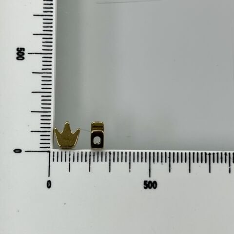 Taç Şekilli Pirinç Metal Boncuk 5,5mm x 5,5mm - Ham