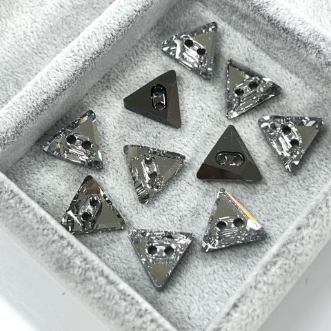 3028 12mm Crystal (001) M Foiled -  Üçgen Gümüş Beyaz Renkli Dikilebilir Düğme