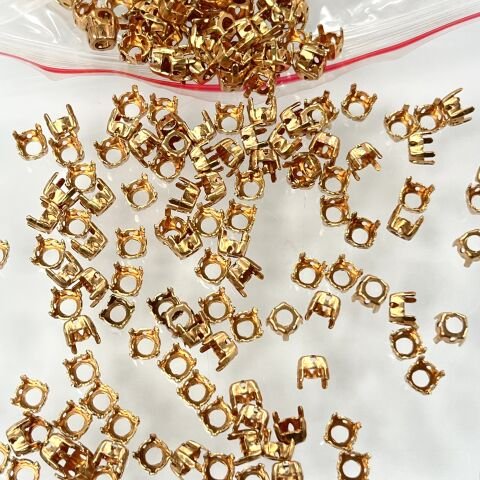 JOSEF BERGS Chaton SS29 - 4 Delikli Yuva - Ham