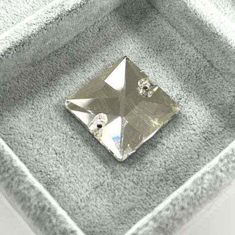 Kare Şekilli 22mm Dikilebilir Crystal Cam Taş - Beyaz Dikme Taş
